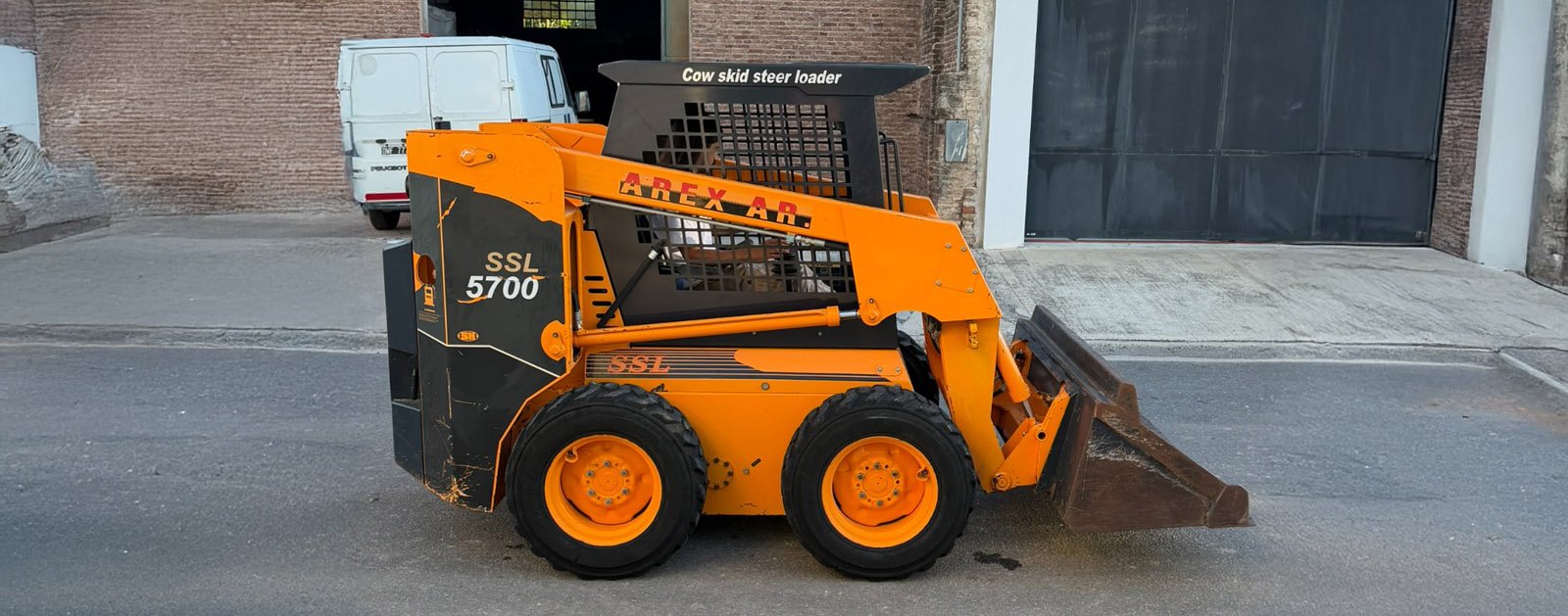 alquilar una minicargadora en pergamino bs as